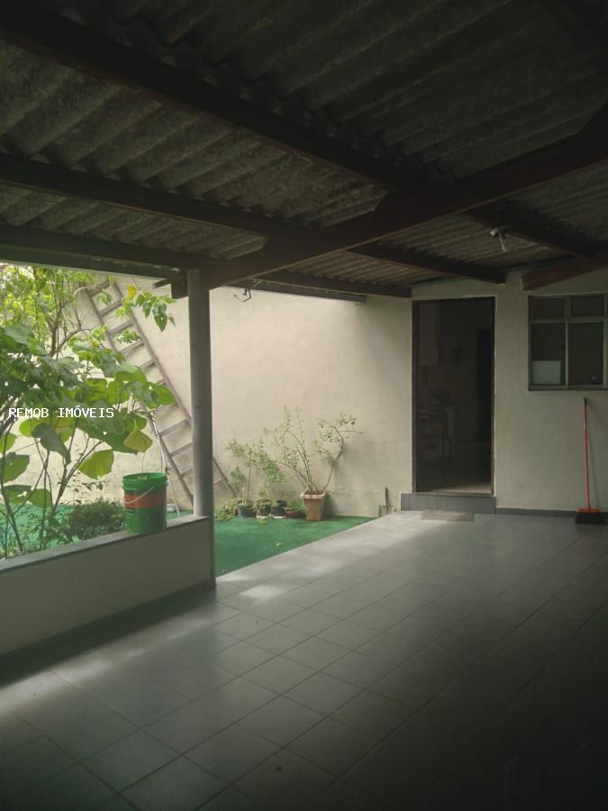 Casa à venda com 3 quartos, 163m² - Foto 4