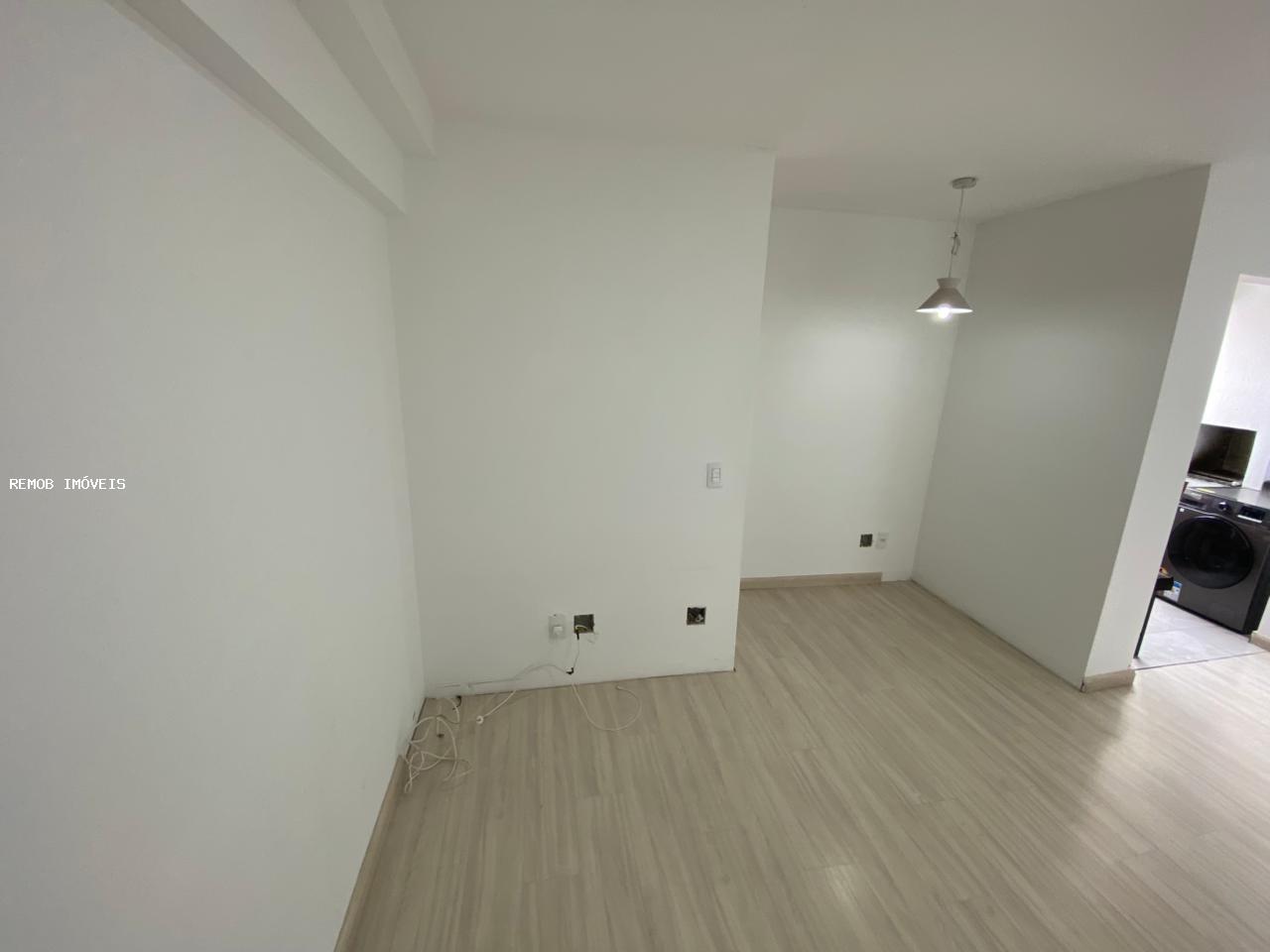 Apartamento para alugar com 2 quartos, 51m² - Foto 4