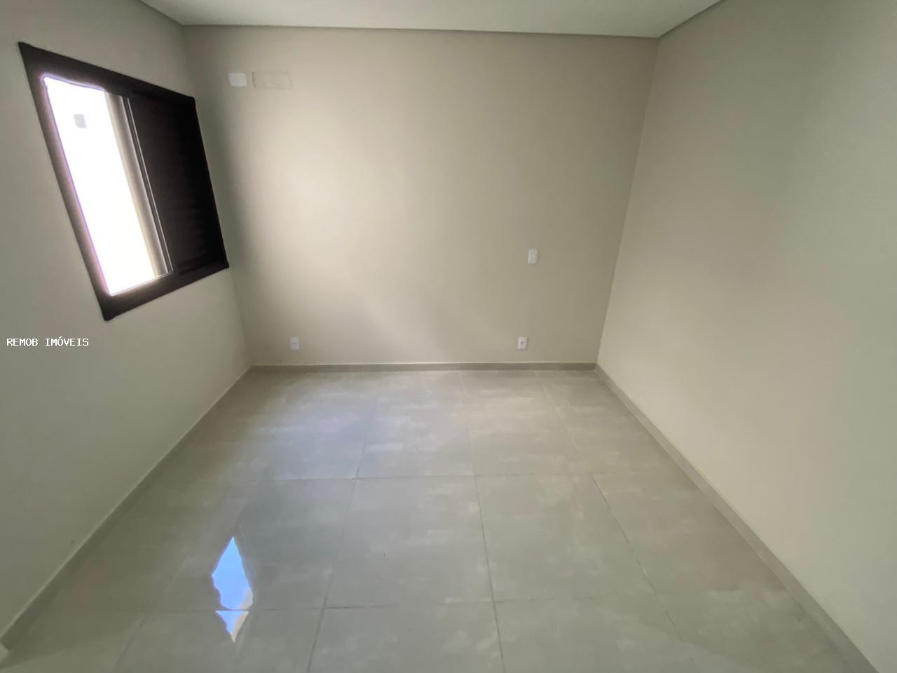 Casa à venda com 3 quartos, 125m² - Foto 2